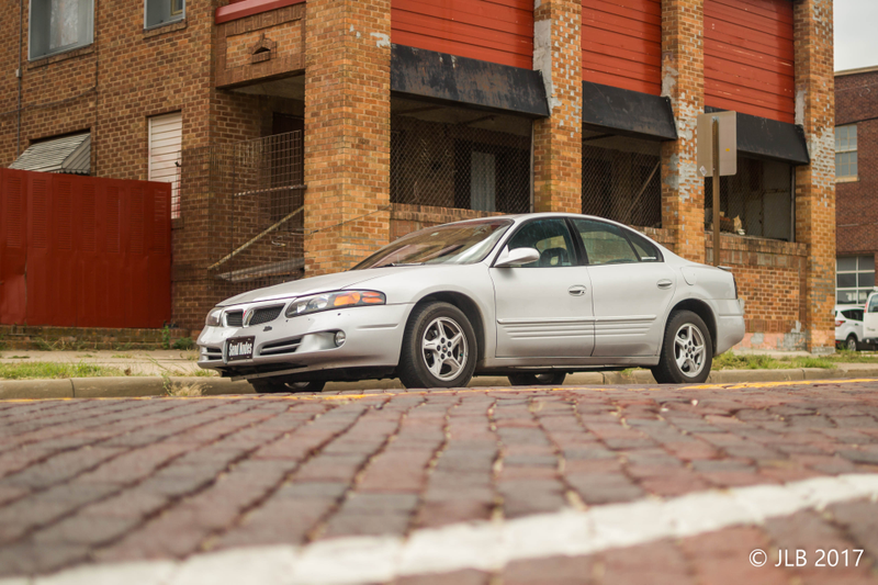 Illustration for article titled Pontiac Bonneville Photoshoot - Photo dump